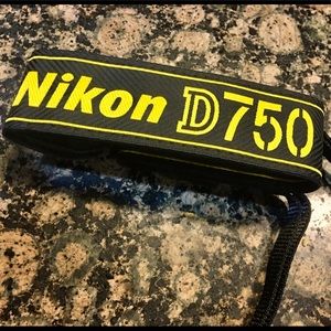 New Nikon D750 Strap. Professional.